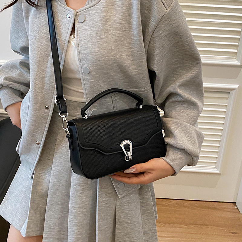 designer High-end Small Bag for Women 2025 New Fashion Versatile Small Square Bag Casual Simple Shoulder Crossbody Bag for Women