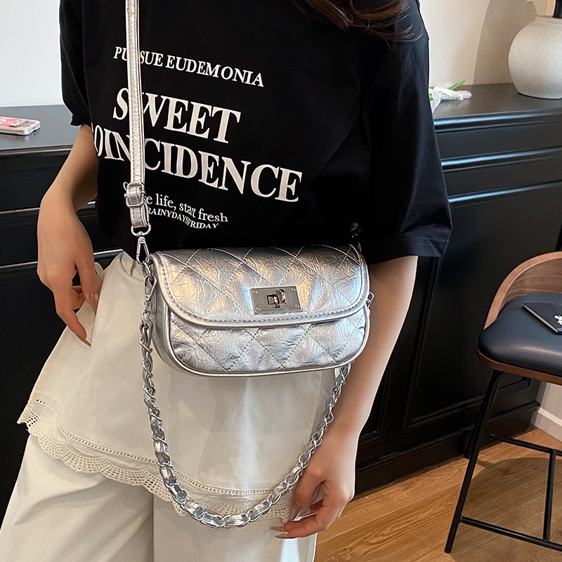 designer Quilted Embroidered Small Bag for Women 2025 New Fashion Versatile Underarm Small Square Bag Trendy Casual Chain Crossbody Bag