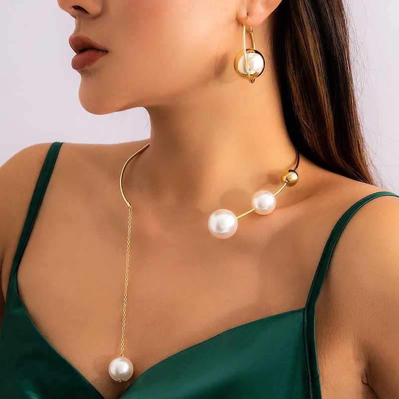New minimalist and personalized round bead collarbone opening necklace with a cool style imitation pearl necklace earring set Z250607