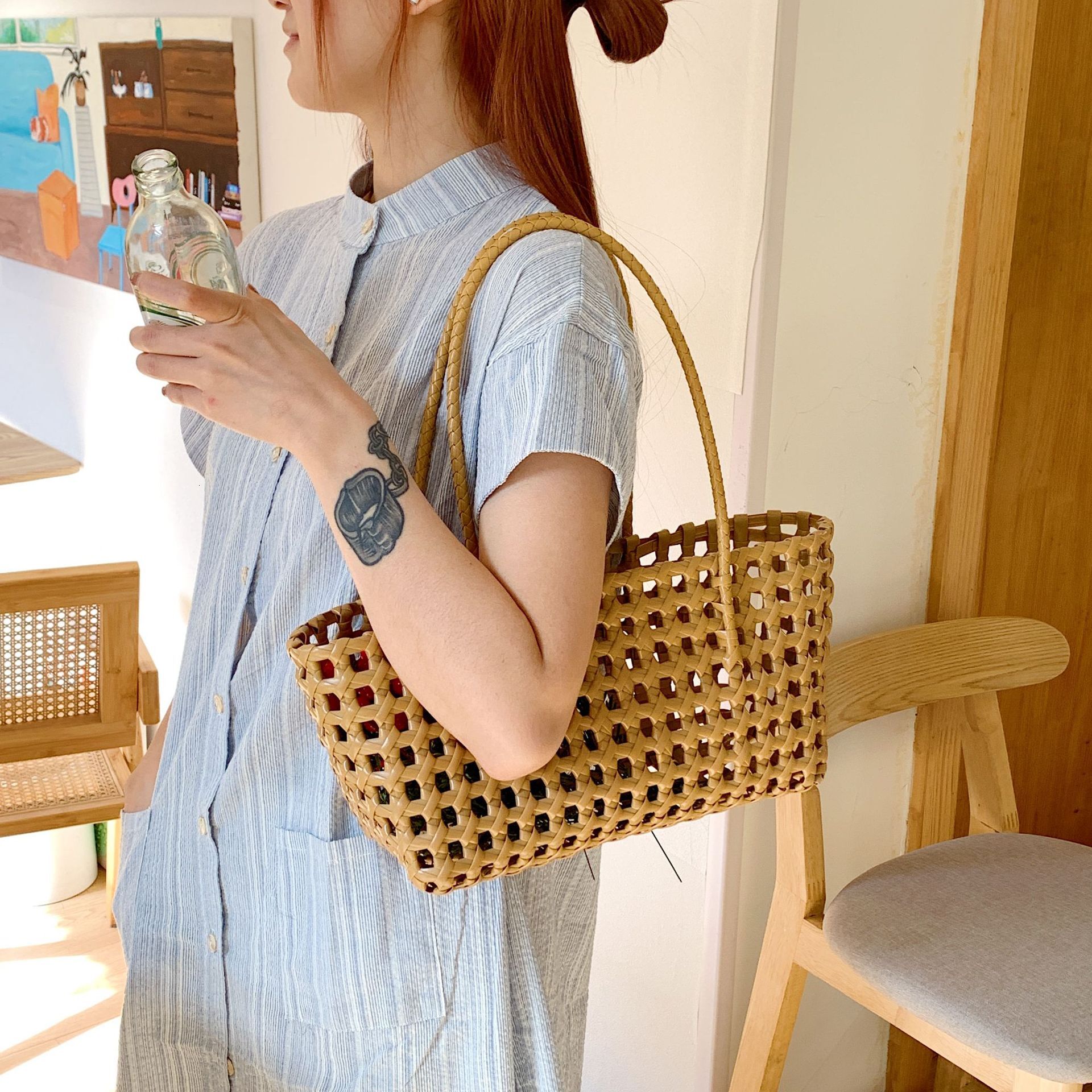 designer Handbag Hollow Woven Basket Bag 2025 New Commuter Tote Bag Handheld Underarm Bag Beach Vacation Bag