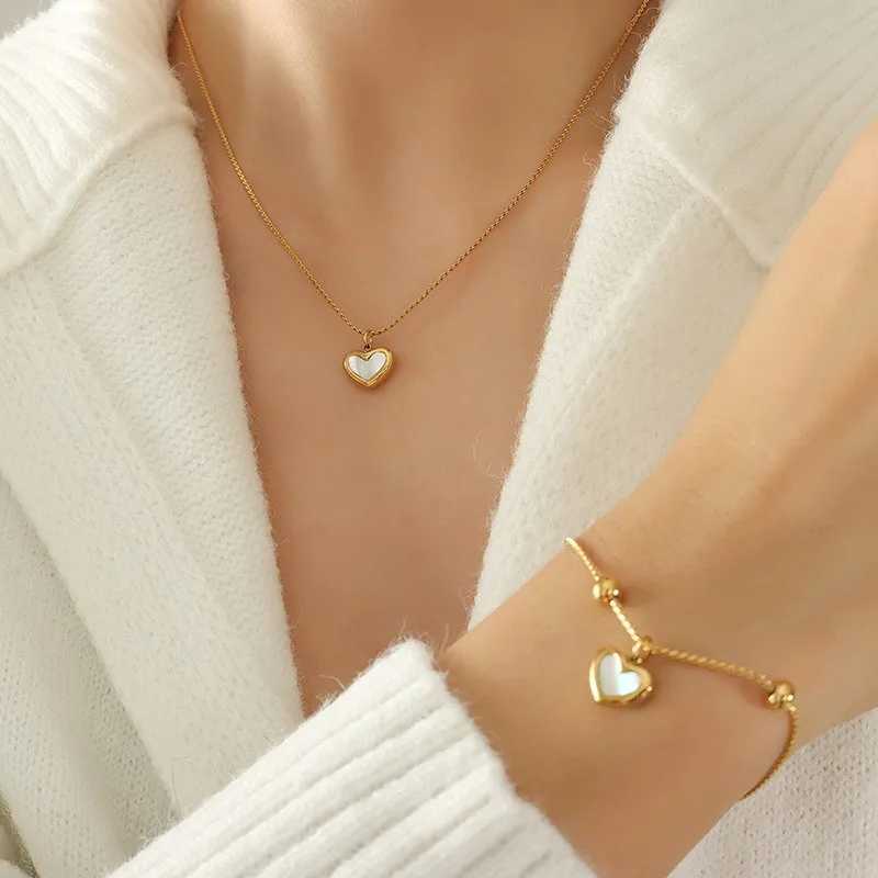 ANENJERY L316 StainlESS Steel Shell Heart Necklace Earrings for Women Simple Clavicular Chain Jewelry Set Gift Z250607