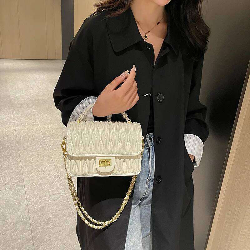 High End Pleated Shoulder Elegant Chain Crossbody Bag, Trendy Versatile, Niche And Simple Handbag Under The Armpit