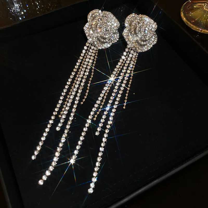 Inlaid Rhinestone Flower Tassel Earrings Necklace for Women Fashion Clavicle Chain New Light Luxury Sparkle Jewelry Z250607