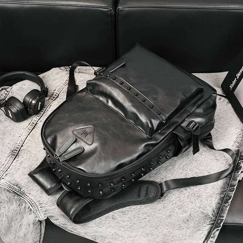 Designer Bag Fashion Rivets Men PU Leather S Backpack Large Capacity Travel Multi Pocket Laptop Bag Schoolbags Pack