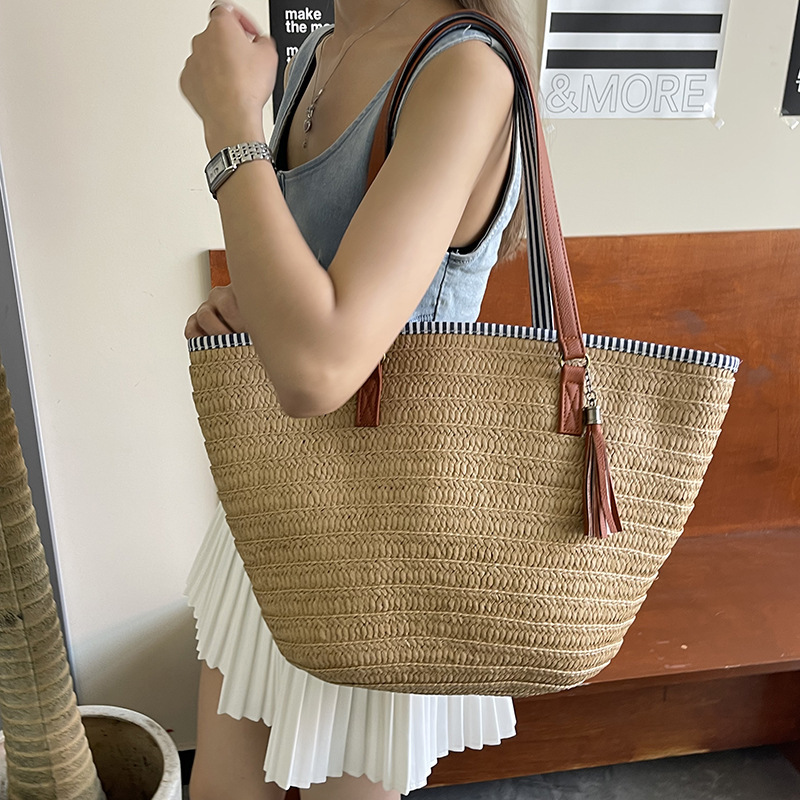 designer Straw Woven Bag for Women Large Capacity Woven 2025 New Versatile High-end Vacation Shoulder Bag Beachside Beach Women's Bag