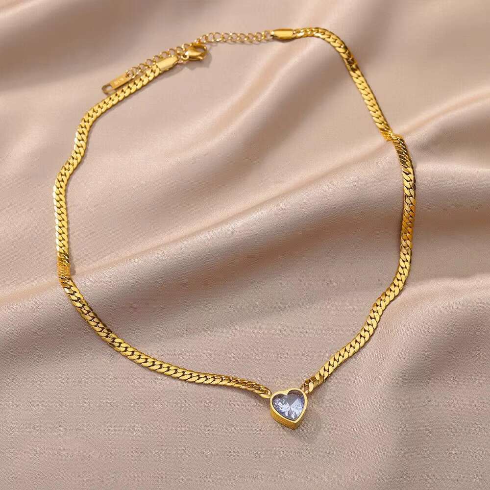 Hot sale shiny diamond gold heart-shaped Cuban bracelet 925 silver Cuban chain style heart-shaped necklace jewelry set