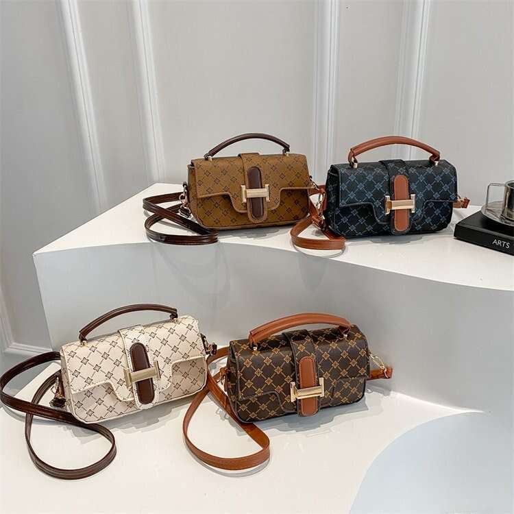 Women's Summer Niche Design 2025 Fashionable Casual Small Square Bag Stylish Shoulder Handbag