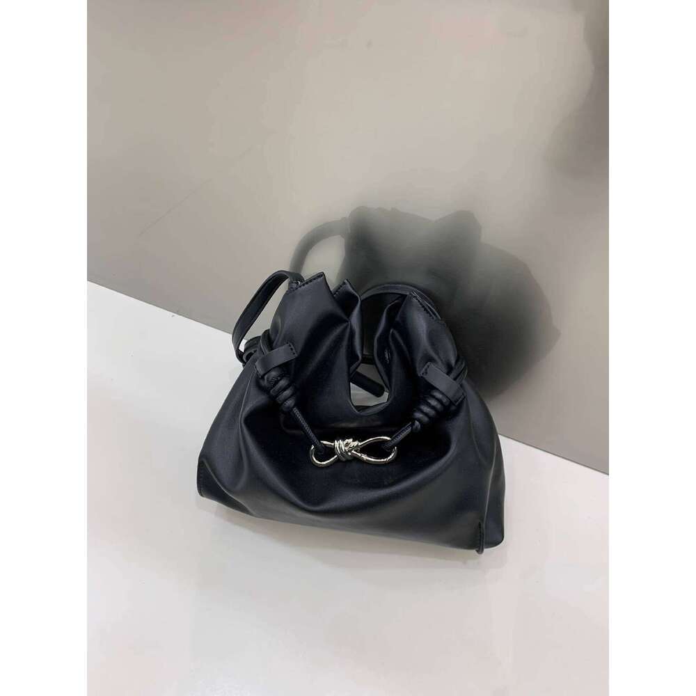 New Niche Soft Leather Tote for Women High end Commuter Bucket Crossbody Underarm Bag