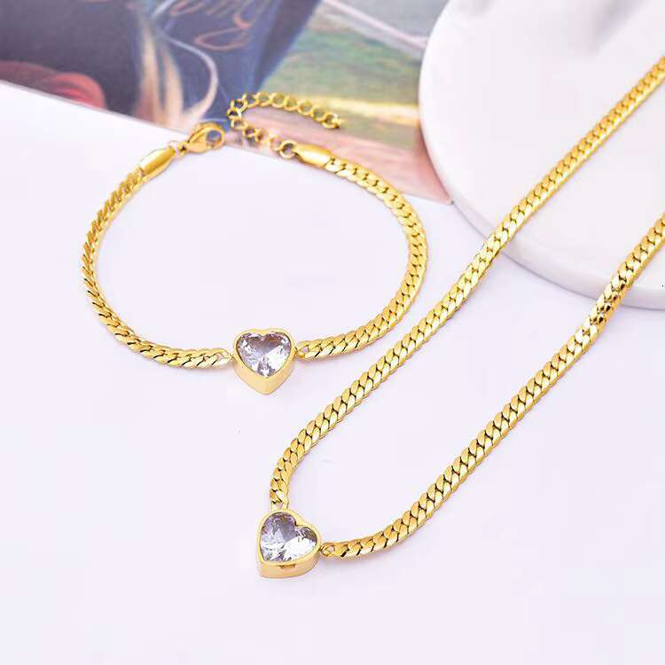 Hot sale shiny diamond gold heart-shaped Cuban bracelet 925 silver Cuban chain style heart-shaped necklace jewelry set