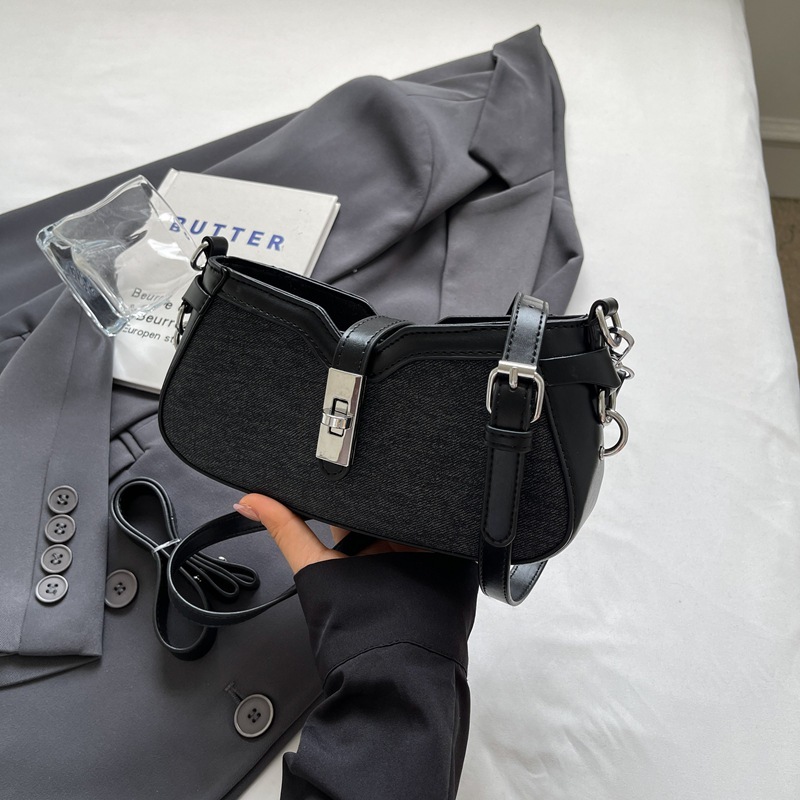 designer High-end Niche Design Bag for Women 2025 New Autumn Versatile Fashion Single Shoulder Underarm Bag Popular Baguette Bag