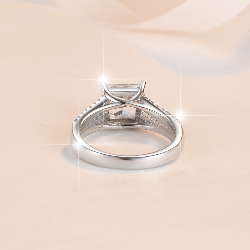 Chic Designer Moissanite Solitaire Bridal Accessory Durable White Gold Finish Ring
