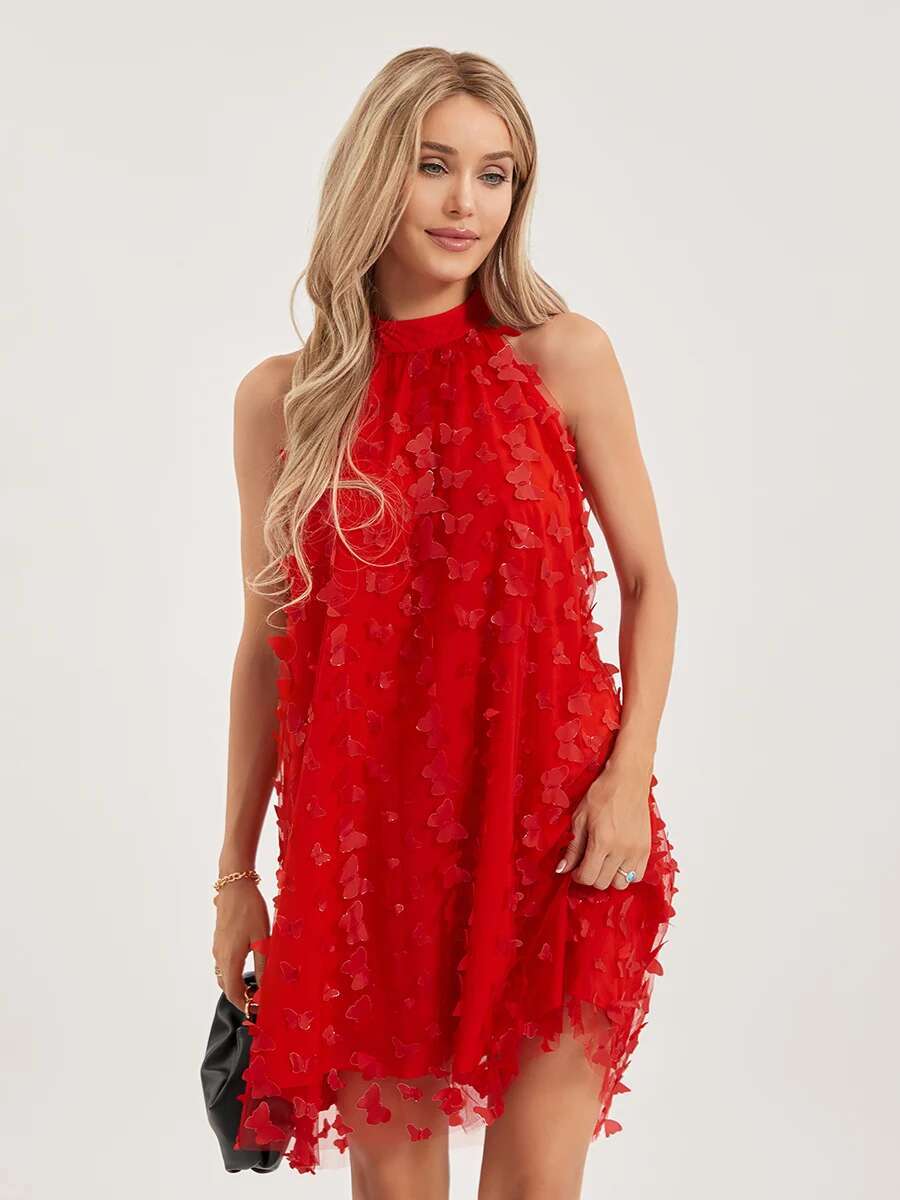Elegant Lace Embroidered Sleeveless Halter Neck Dress with Floral Appliques and Mesh Overlay for Summer Cocktail Party