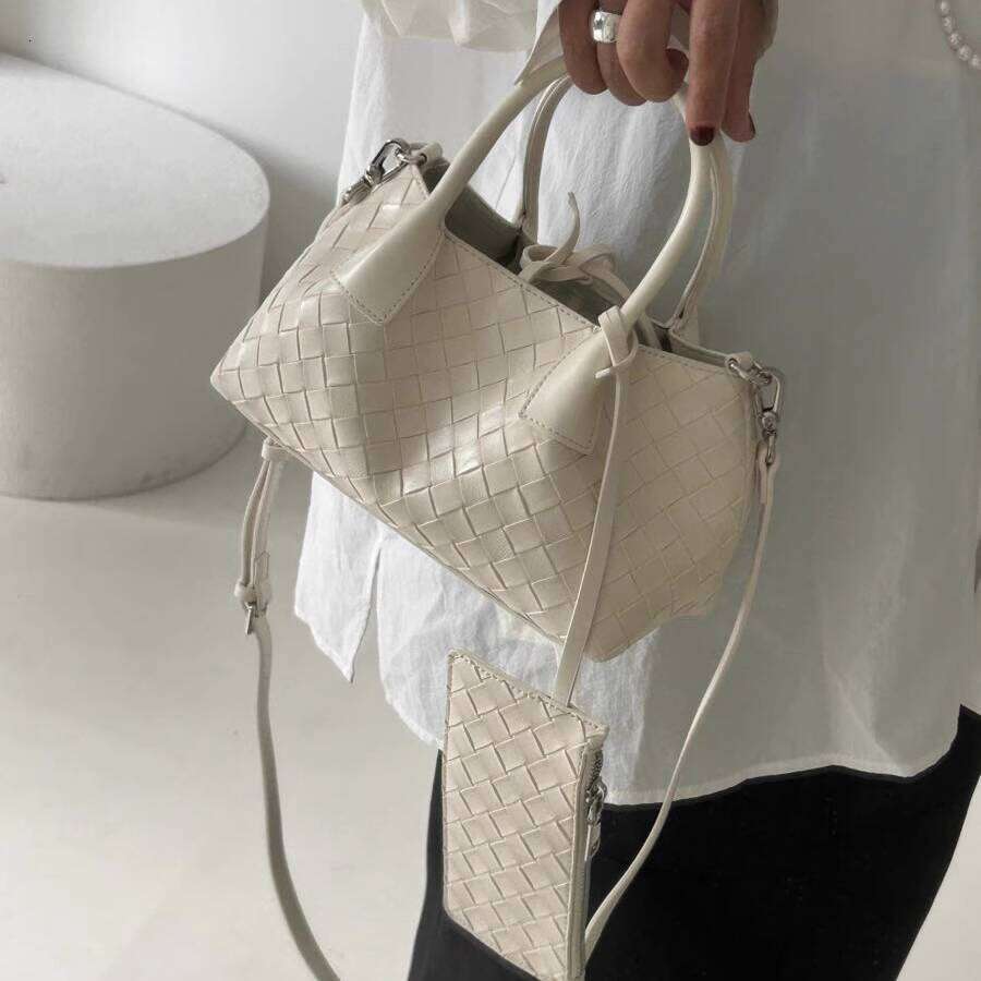 Stylish Jam Basket Handwoven Tote Large Bag for Women New Handheld Crossbody