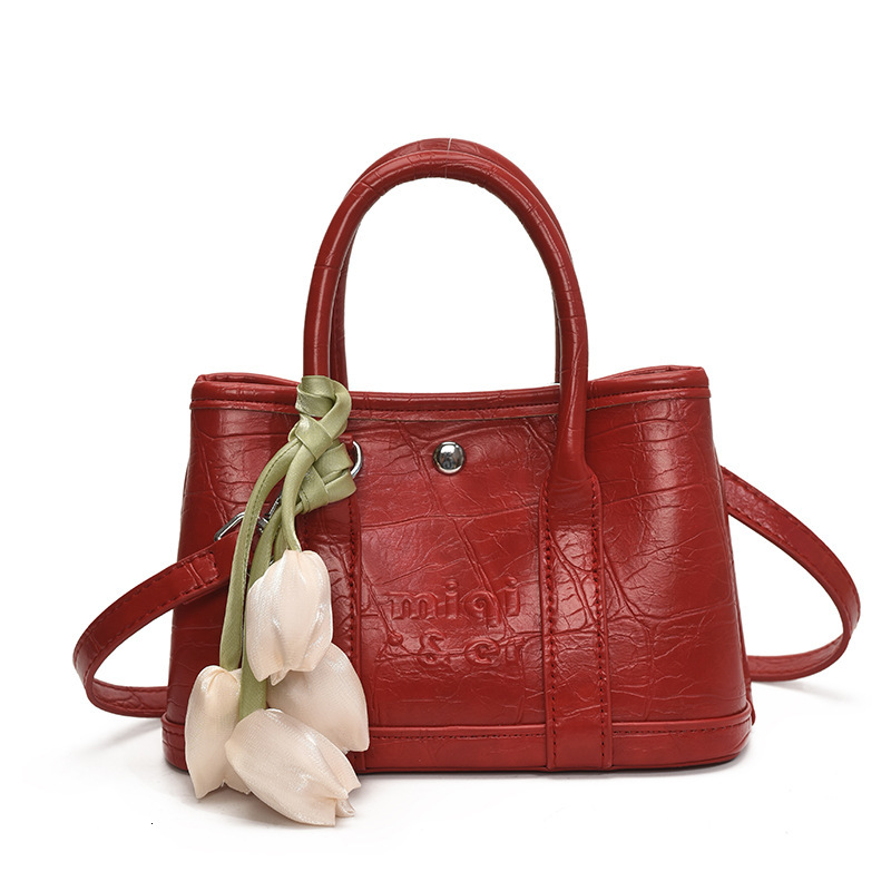 designer Korean Style Handbag for Women 2025 New Summer Commuter Simple Crossbody Bag Fashionable Textured Shoulder Bucket Bag