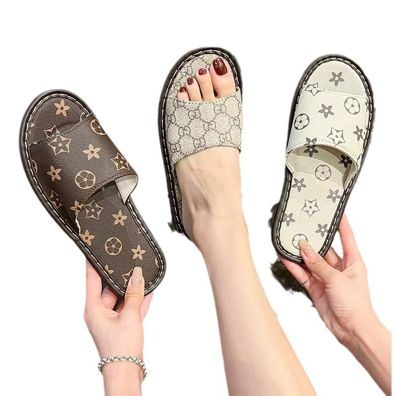 hot free shipping designer slippers for men and women casual outdoor sandals classic beach shoes size 35-43 white