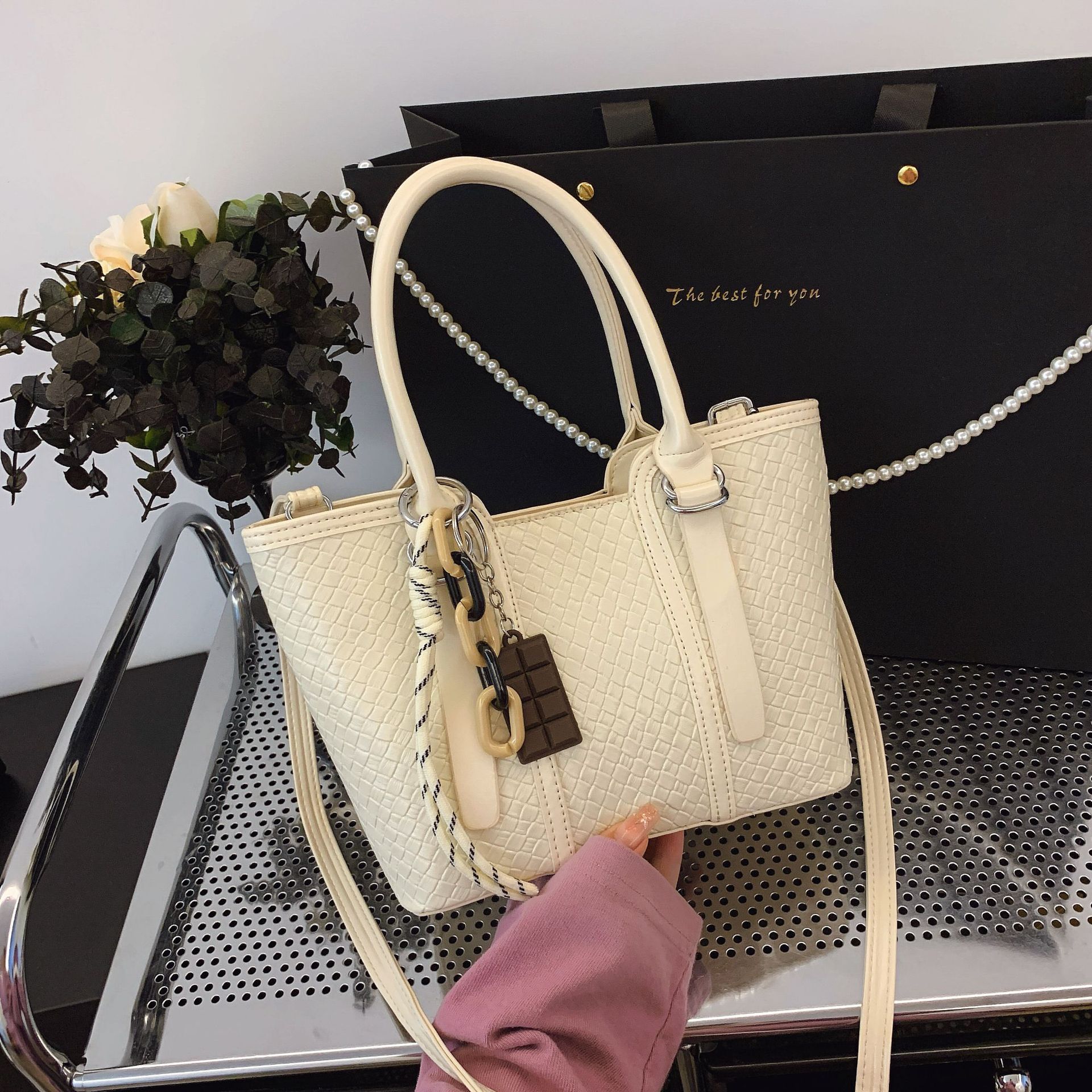 designer High-end Handheld Bucket Bag for Women 2025 New Korean Fashion Single Shoulder Bag Niche Simple Casual W