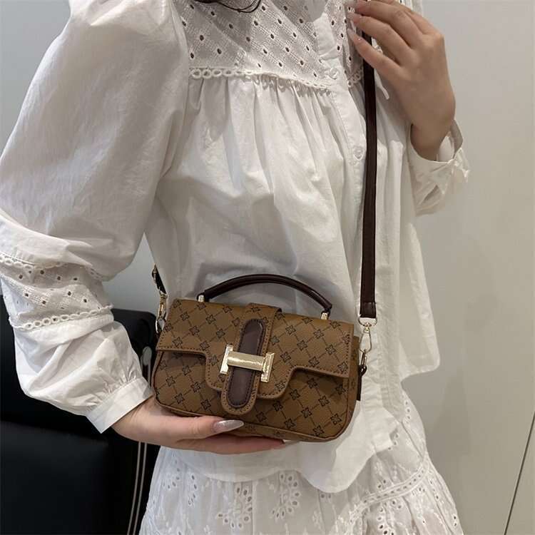 Women's Summer Niche Design 2025 Fashionable Casual Small Square Bag Stylish Shoulder Handbag