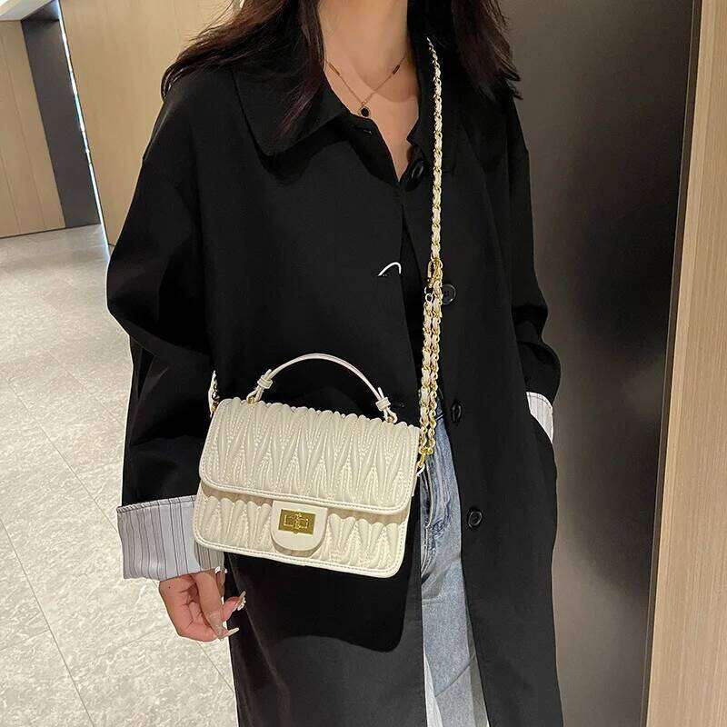 High End Pleated Shoulder Elegant Chain Crossbody Bag, Trendy Versatile, Niche And Simple Handbag Under The Armpit