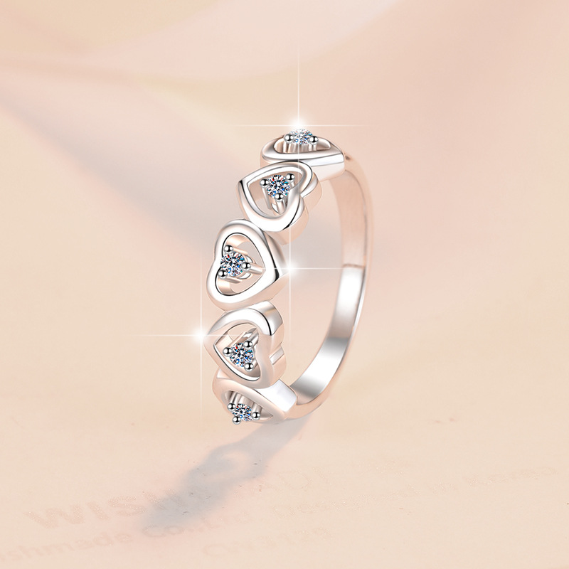 Elegant Heart-Shaped Moissanite Ring in S925 Sterling Silver, Lightweight Luxury for Women, Perfect for Engagements and Special Occasions, Cross-Borde