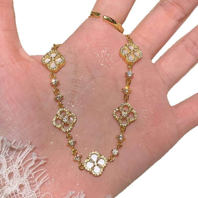 INS Luxury Jewelry Designer Bracelet clover chain Zircon Flower Rhombus Pull-out Bracelet New Versatile Commuter Wristband Fashion Jewelry Light High-