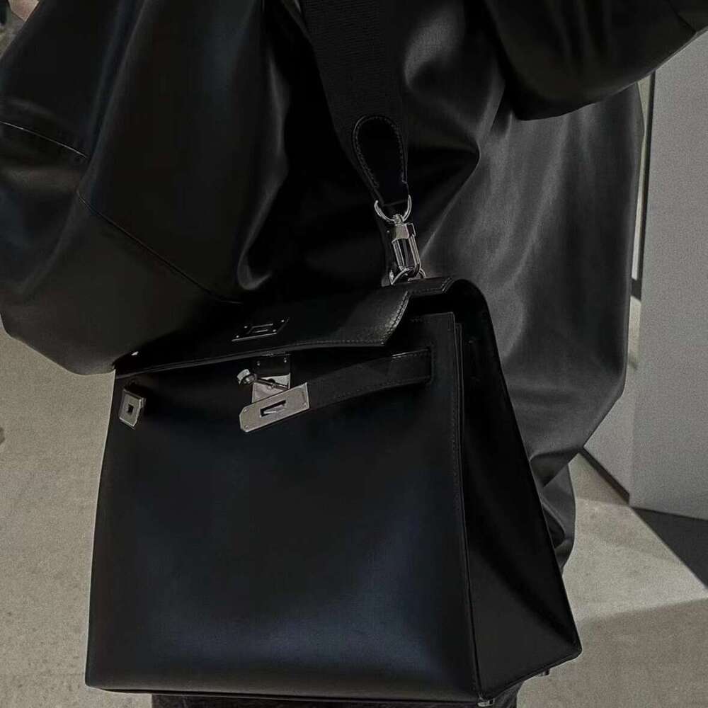 2024 New Box Leather Second Generation Mini Women's High-end Black Handbag Cowhide Shoulder Crossbody Bag
