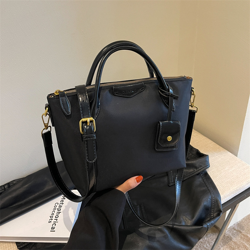 designer Oxford Cloth Bag for Women, Large Capacity 2025 New Style, High-end Versatile Crossbody Bucket Bag, Handheld Commuter Tote Bag