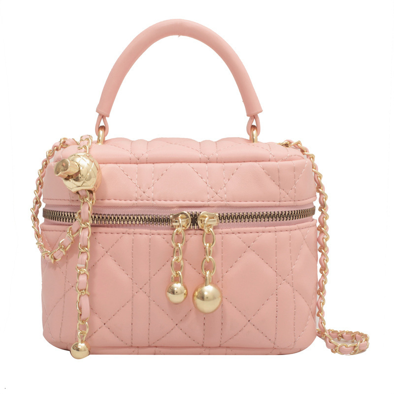 designer Niche Fashion Quilted Shoulder Bag 2025 New Spring Chain Handbag for Women Korean Style Trendy Crossbody Bucket Bag