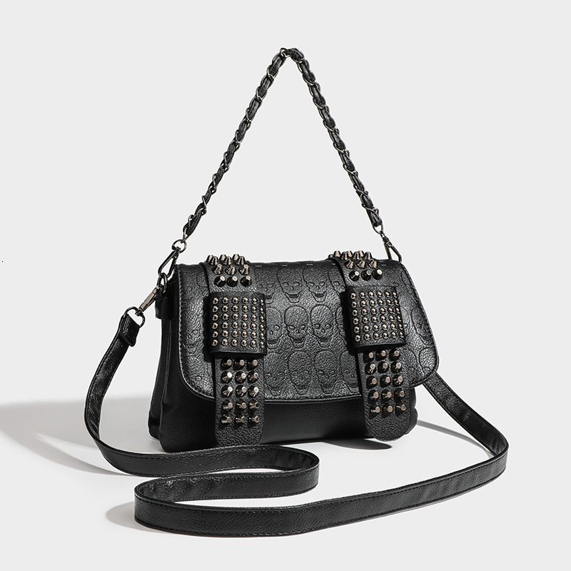 Luxury Brand Designer Bag Studded Skull Women's Bag 2025 New Casual Trendy Crossbody Bag Women's Fashion Shoulder Handbag