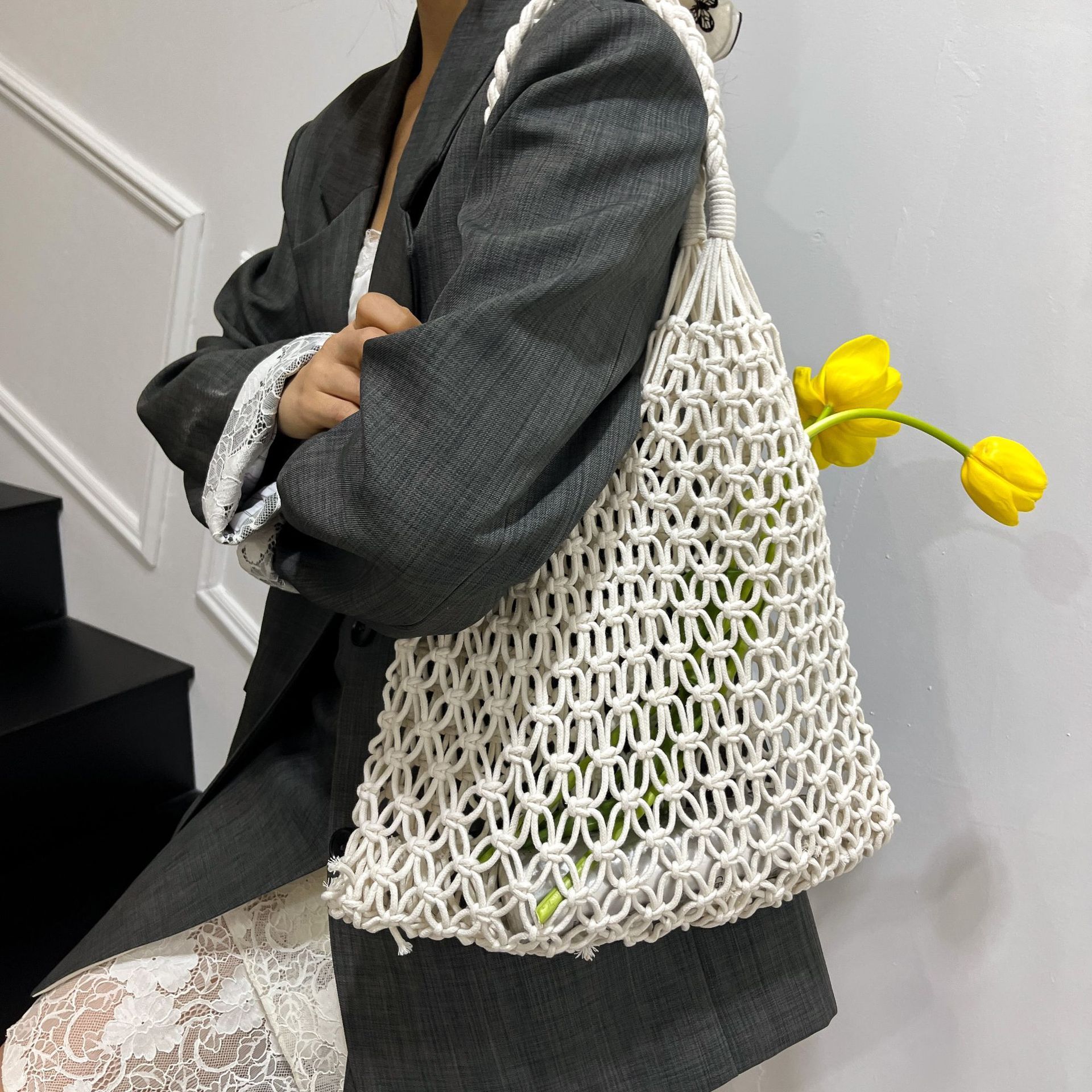 designer Casual Large Capacity Cotton Woven Bag New Hollow Out Straw Bag Tote Bag Single Shoulder Vacation Style Beach Bag for