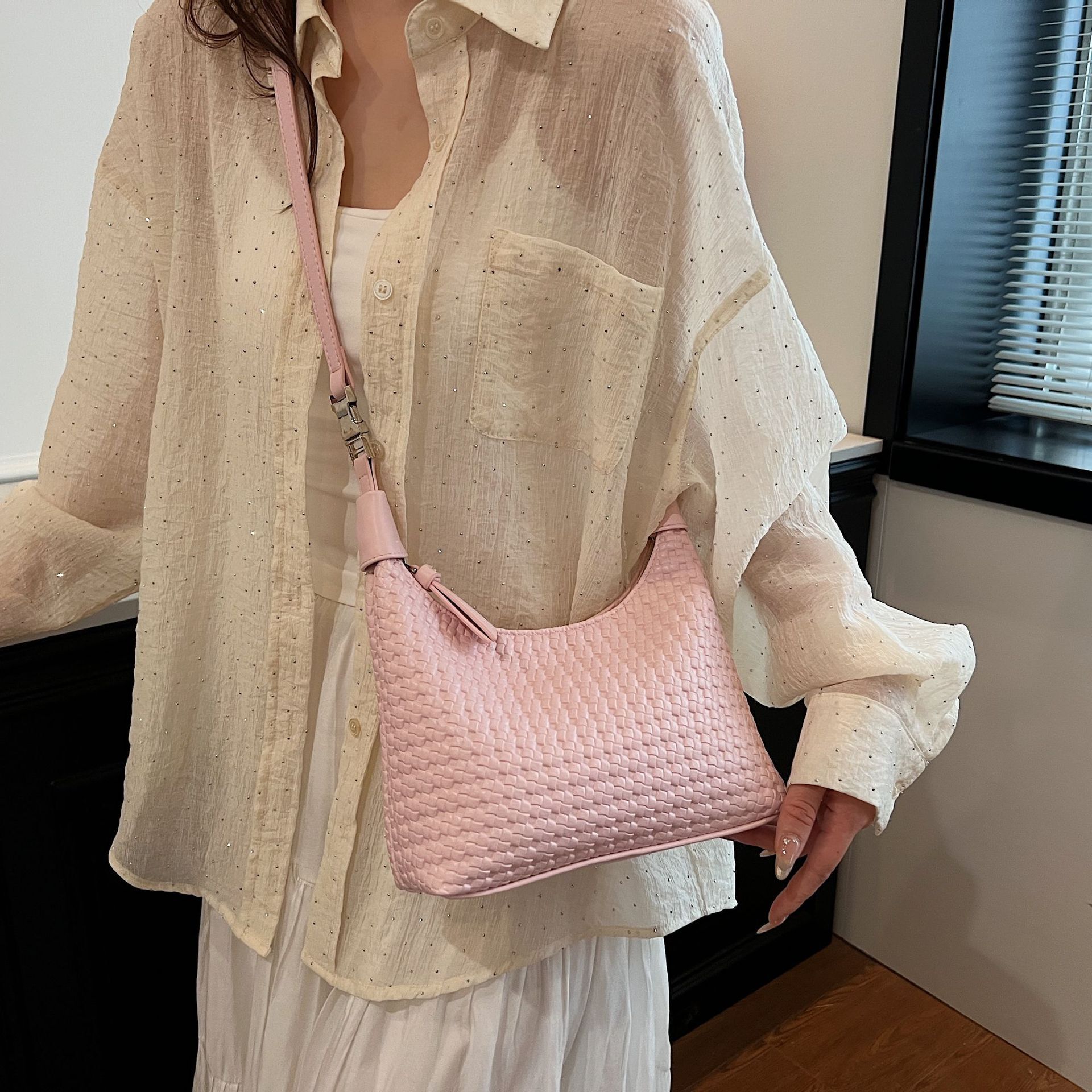 designer Large Capacity Underarm Bag for Women 2025 New Fashion Woven Shoulder Crossbody Bag Solid Color Handheld Dumpling Bag