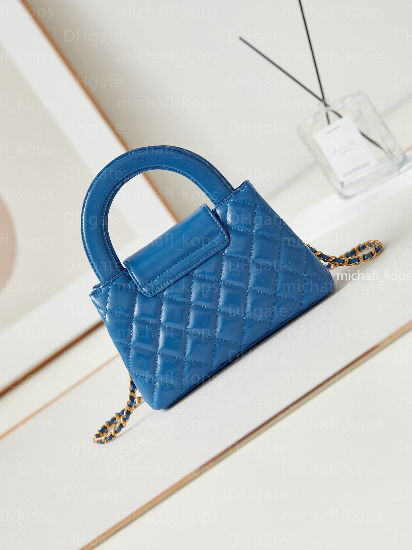 Designer Mini Shopping Bag with Chain Strap - 19cm Calfskin Leather Crossbody Shoulder Handbag 24C27