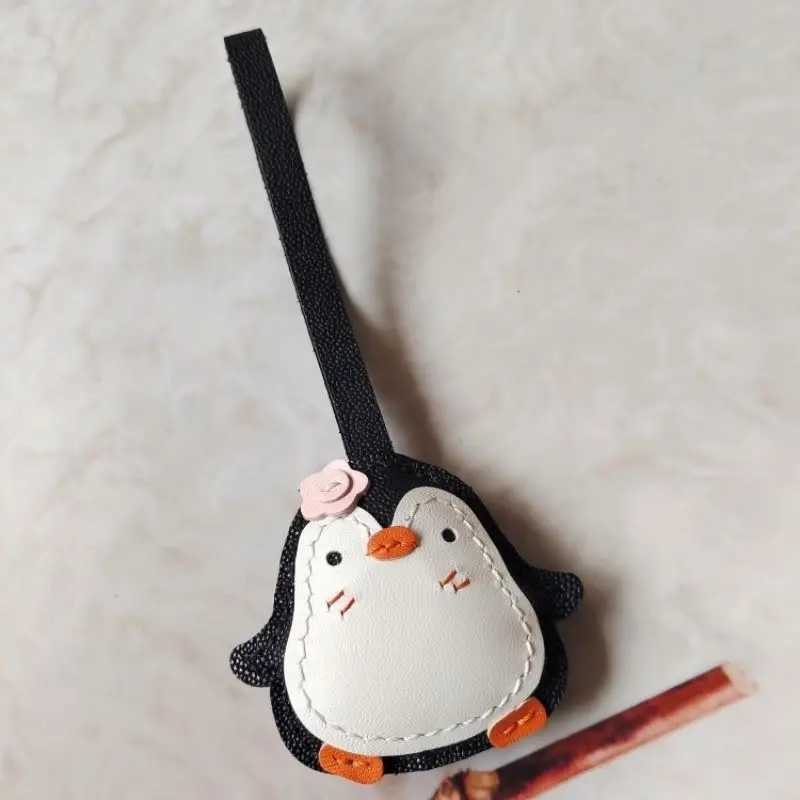 Genuine Leather Penguin Pendant High-grade Keychain Pendant Ruths Same Style Pendant Suitable For Phone Bag Accessories XJ250607
