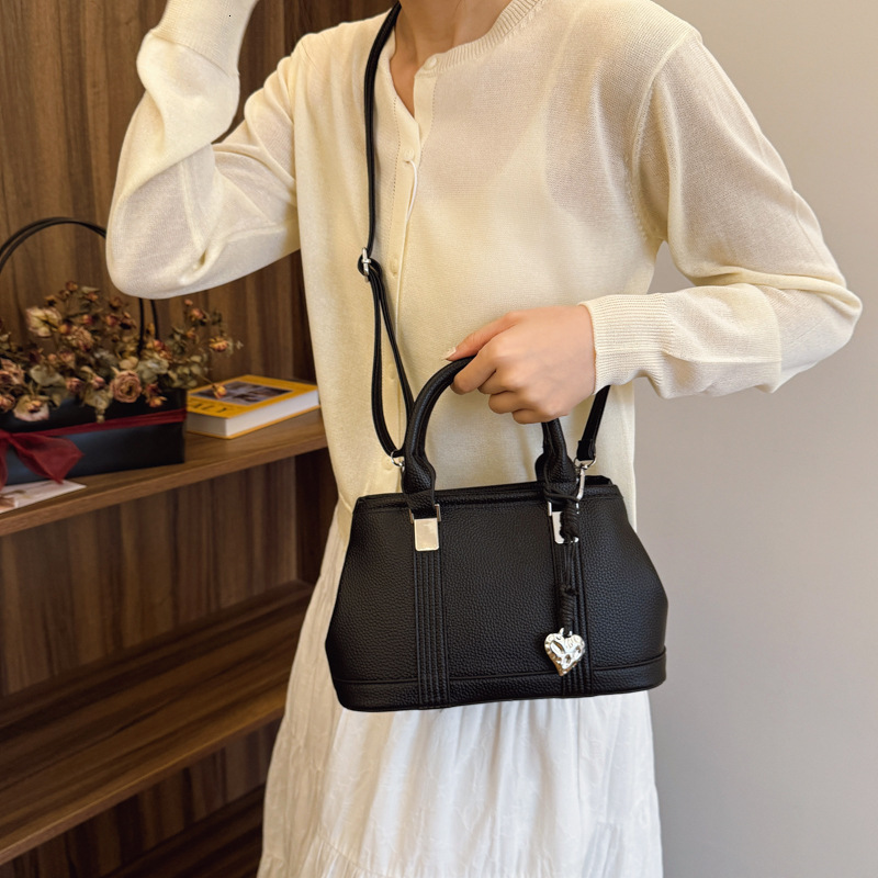 designer Versatile Handheld Bucket Bag for Women 2025 New Fashion Commuter Tote Bag Casual Textured Shoulder Crossbod