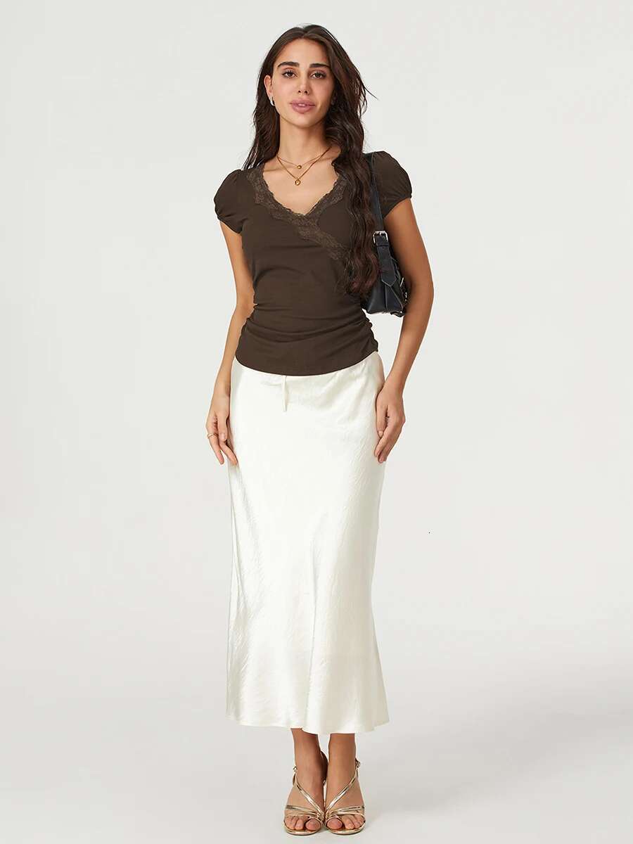 Womens Short Sleeve Lace Patchwork V-neck T-shirt Summer Fit Casual Top Streetwear Fashion Blouse Trendy Tee