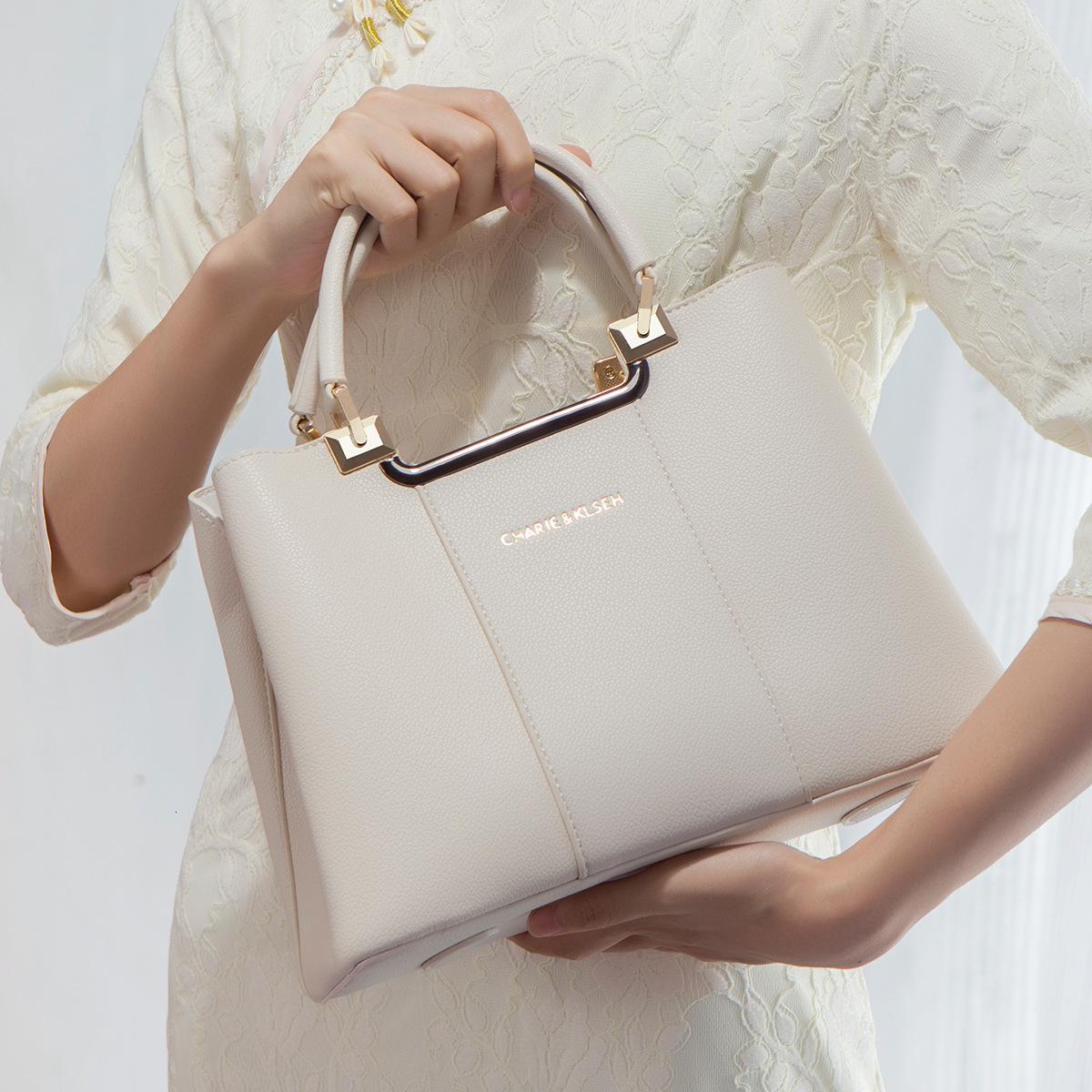 Free Shipping 2025 Summer Luxury New Niche High-end Elegant Handbag Large Capacity Commuter Shoulder Crossbody Designer Bags Mom Bag