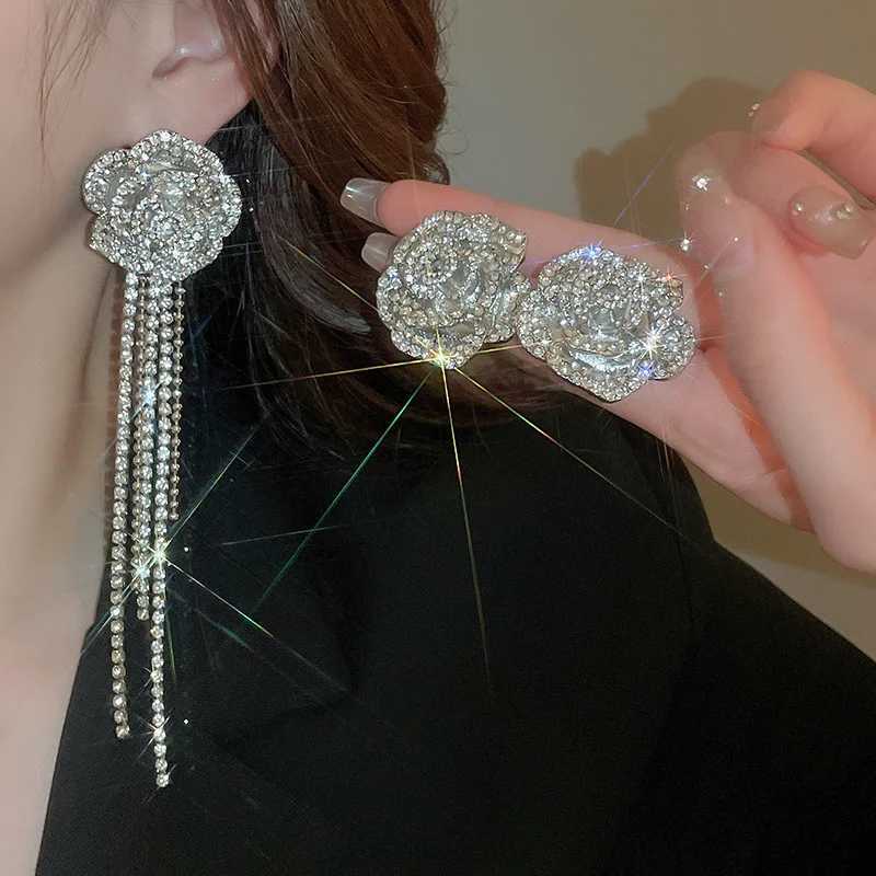 Inlaid Rhinestone Flower Tassel Earrings Necklace for Women Fashion Clavicle Chain New Light Luxury Sparkle Jewelry Z250607