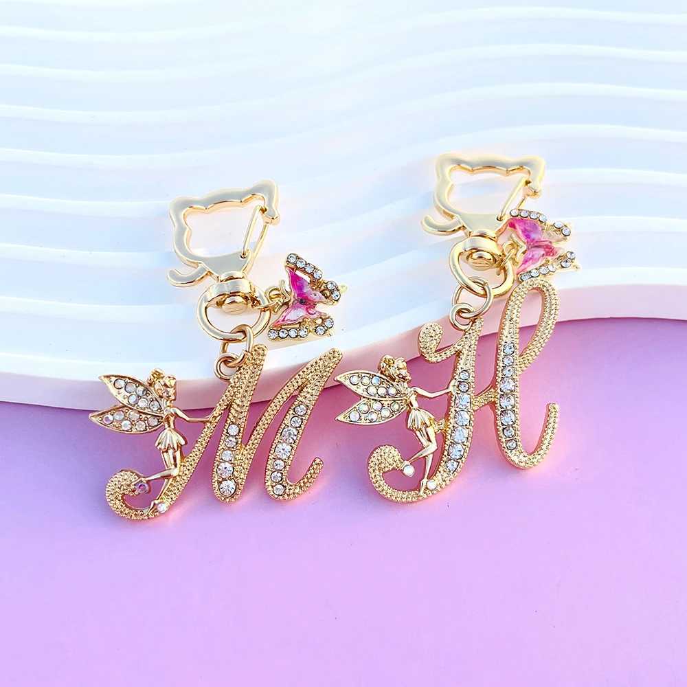Fashion Angel Crystal A-Z 26 Initial Letter Metal Butterfly Keyring Women Keychain Mothers Day Gift Accessories Girl Jewelry XJ250607