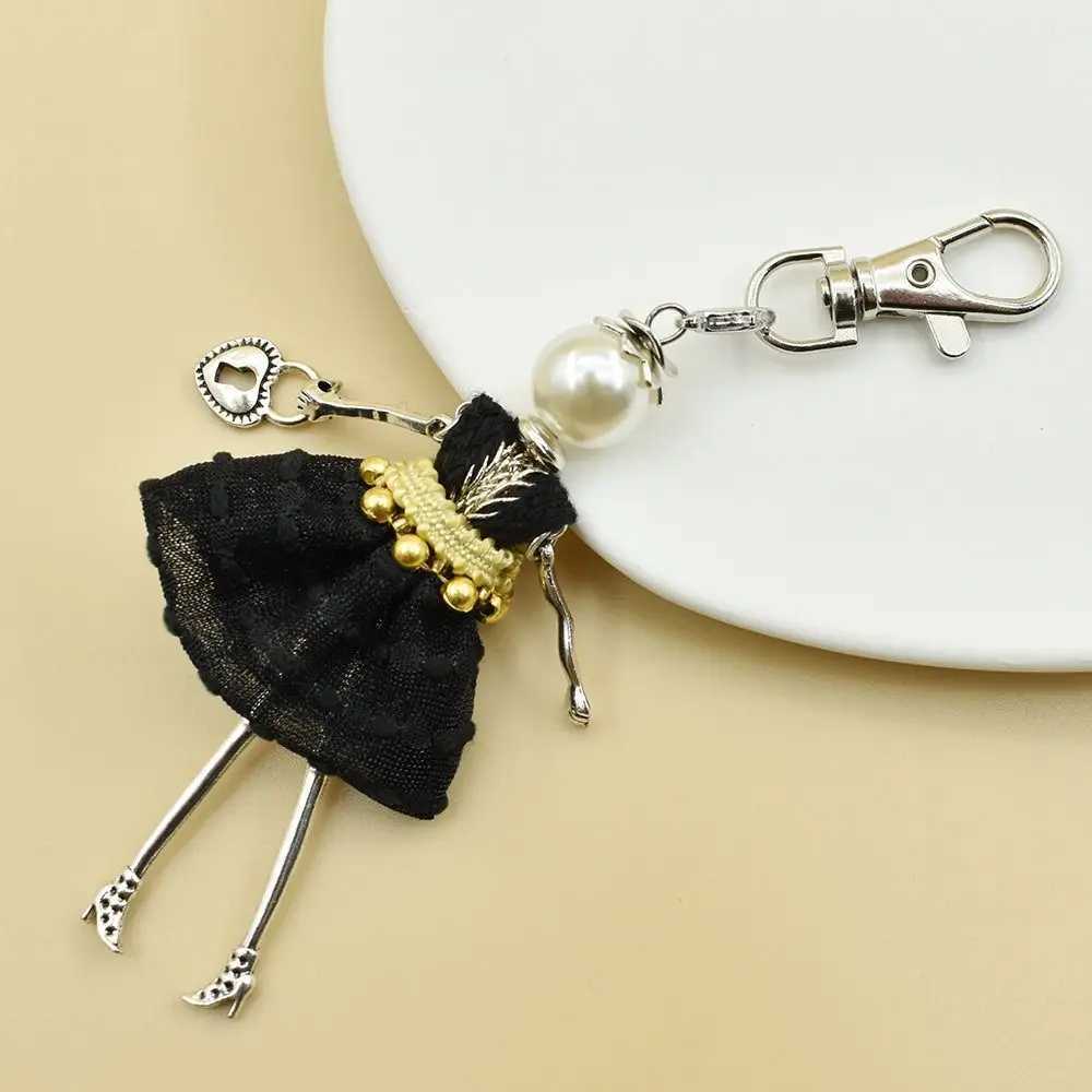 Fashion Trendy Charm Keychain Handmade Cute Doll Bag Pendant Key Ring Women Car Pendant Metal Key Chain Girl Gift Accessories XJ250607