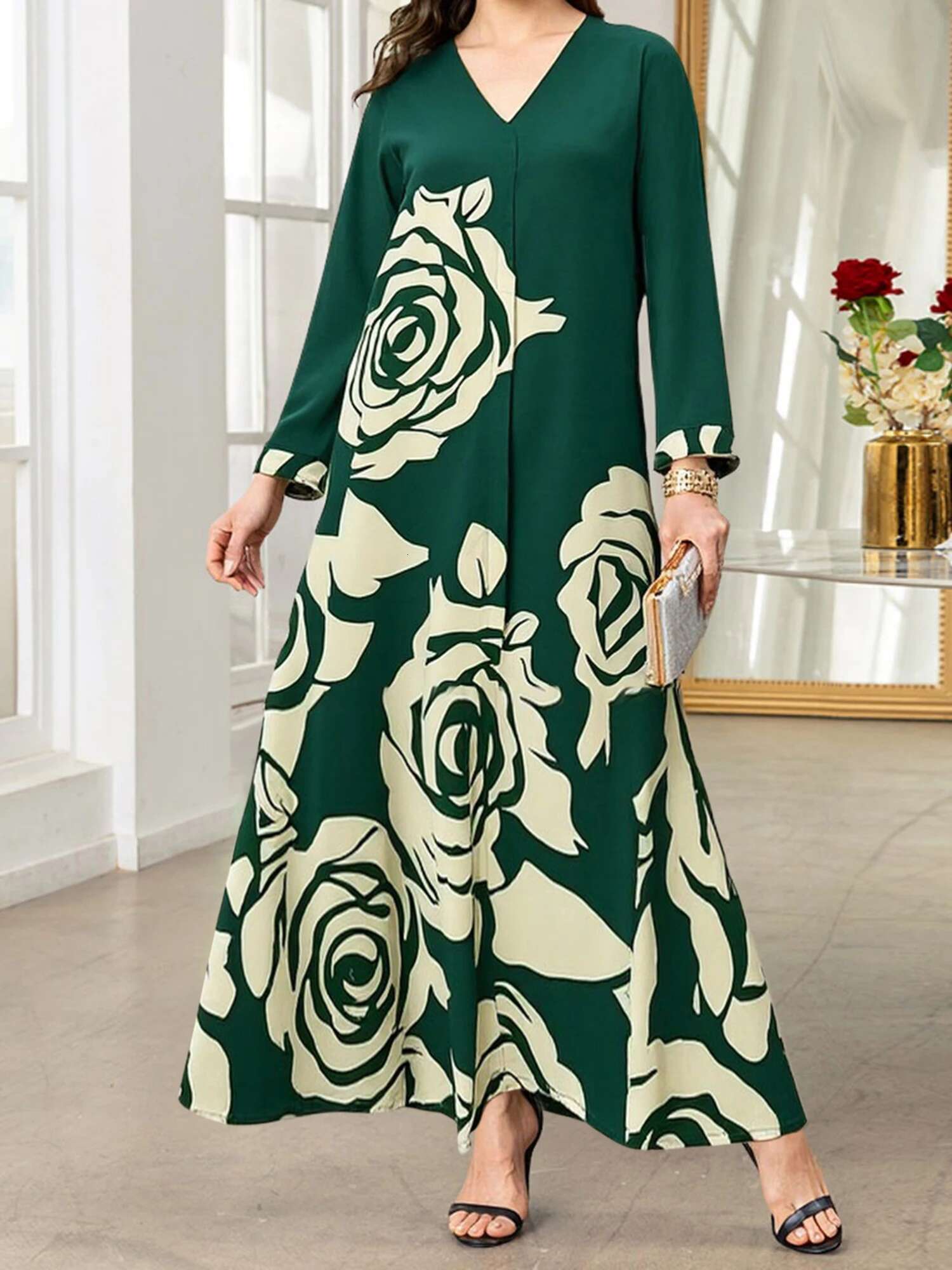 Elegant Mu Womens Ramadan Abaya with Intricate Floral Patterns V-neck Design and Long Sleeves for Islamic Prayer and