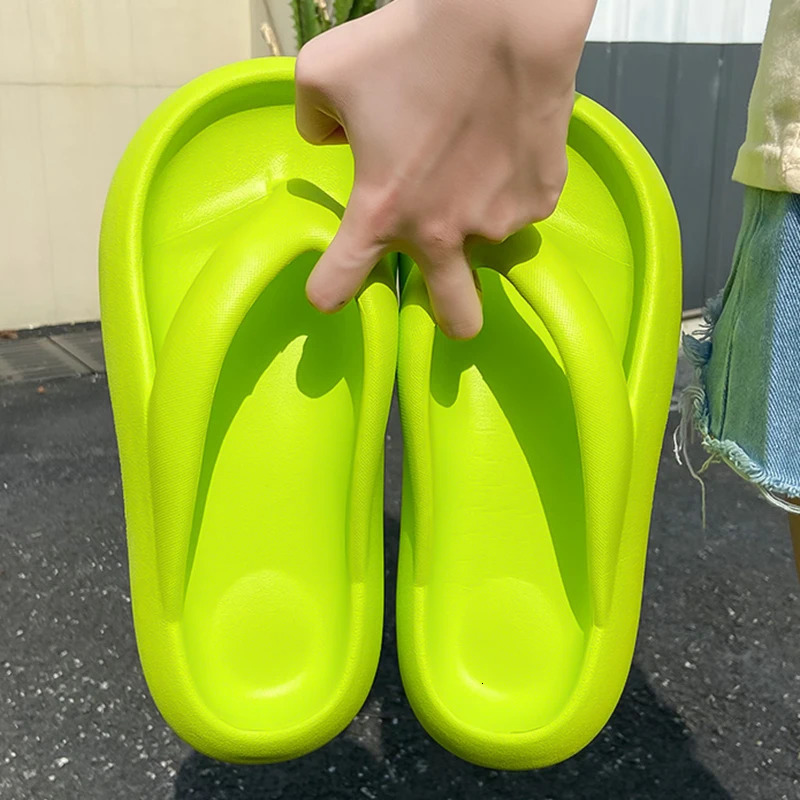 2025 Summer Fashion Platform Flip Flops Women Outdoor Thick Sole Pillow Slippers Woman Candy Color Non Slip EVA Beach Sandals 250605