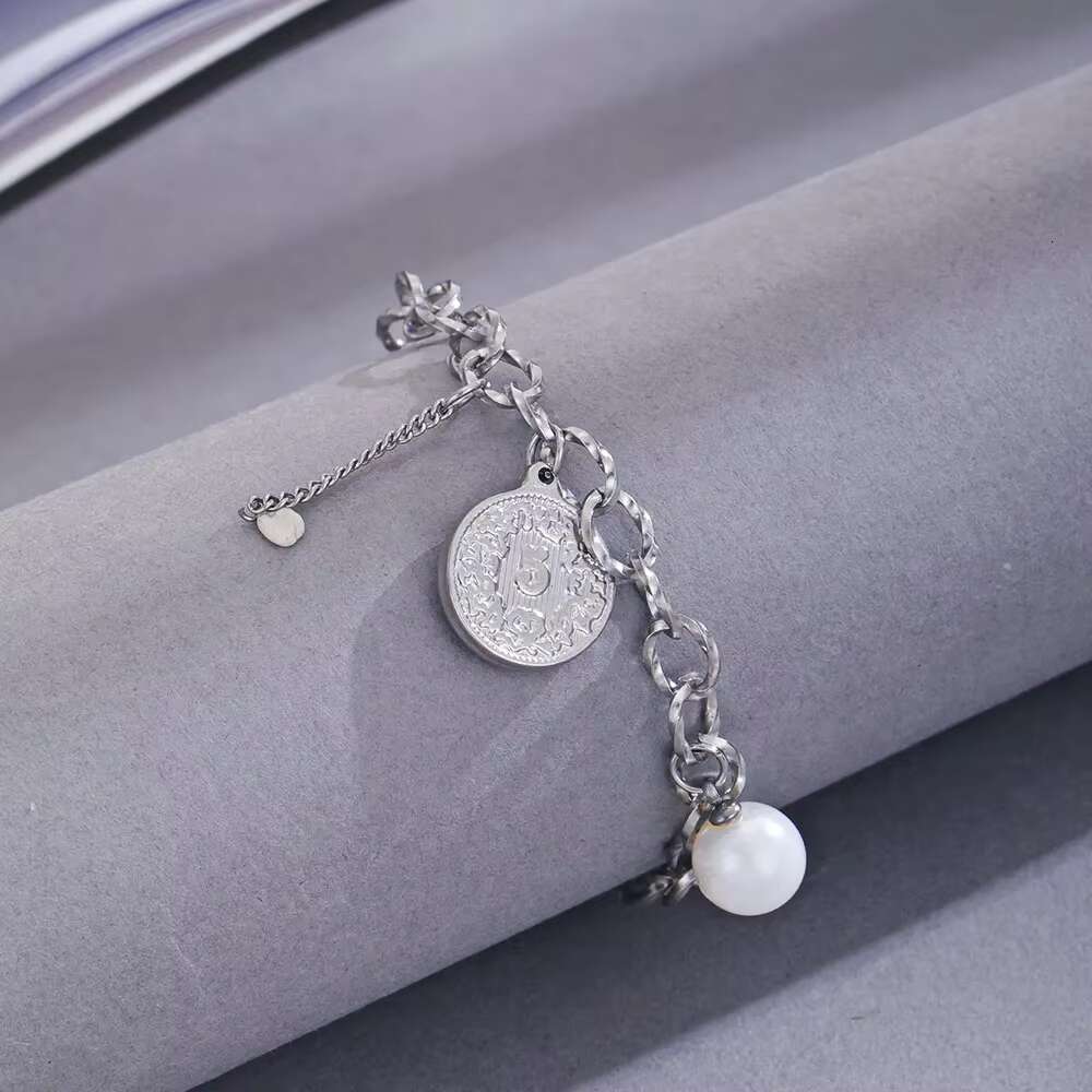 Hot Sale Cuban Fashion Chain Link Bracelet for Men Women Silver Color Gold Featuring Pearl Simple Icon for Parties Trendy Design