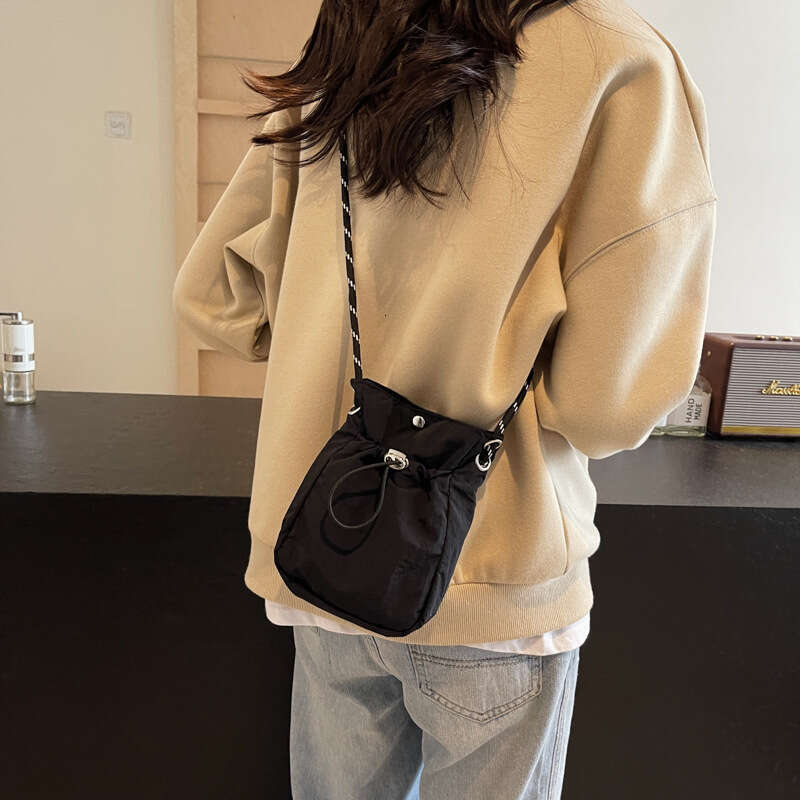 Korean Niche Canvas for Women 2024 New Trendy Fashion Square Versatile Casual Crossbody Small Bag