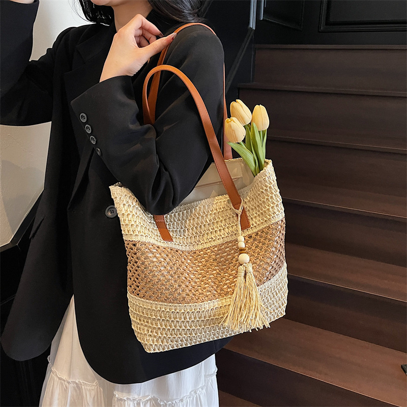 designer Large Capacity Straw Woven Bag for Women 2025 New Fashion Beach Vacation Style Woven Bag High-end Beach Tote Bag