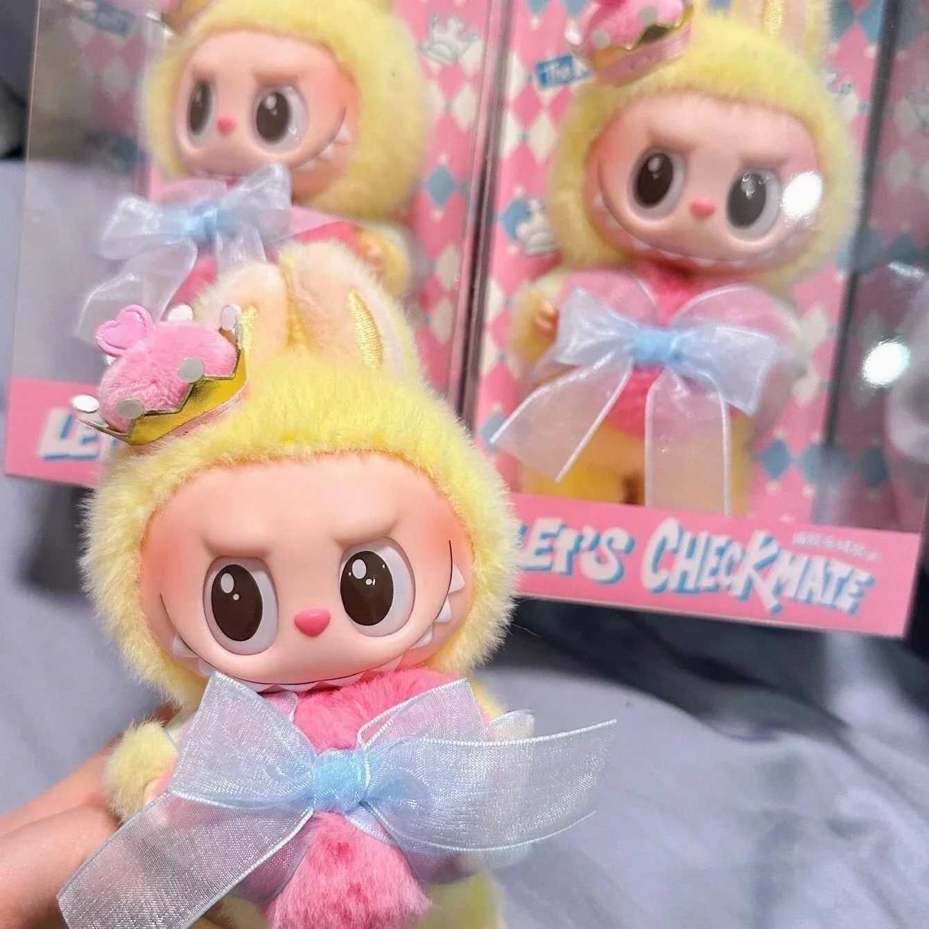 Labubu V3 The Monsters LetS Checkmate Series Vinyl Face Doll Figure Queen Keychain Pendant ValentineS Day Gift 1 1 Replica Z250607