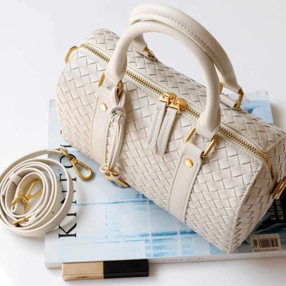Autumn Winter New Woven Pillow Boston Handbag Women's Fashion Trend Large Capacity Shoulder Crossbody Bag GUHUISHU