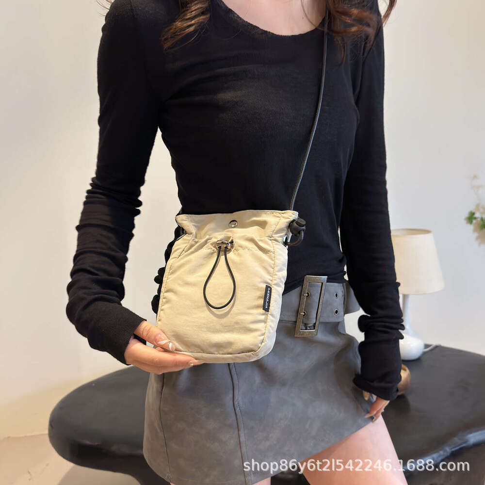 New Lightweight Waterproof Nylon Canvas Unisex Crossbody Phone Casual Versatile Shoulder Bag