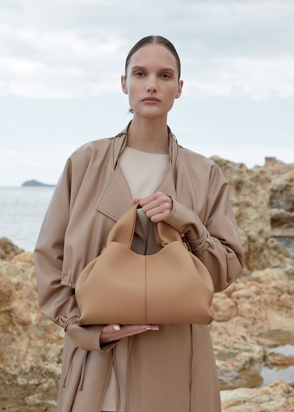 Free Shipping 2025 New Designer Bag Women's Solid Color Dumpling Bag Cross-border Luxury Wallet Fashion Handbag French Texture Shoulder Bag