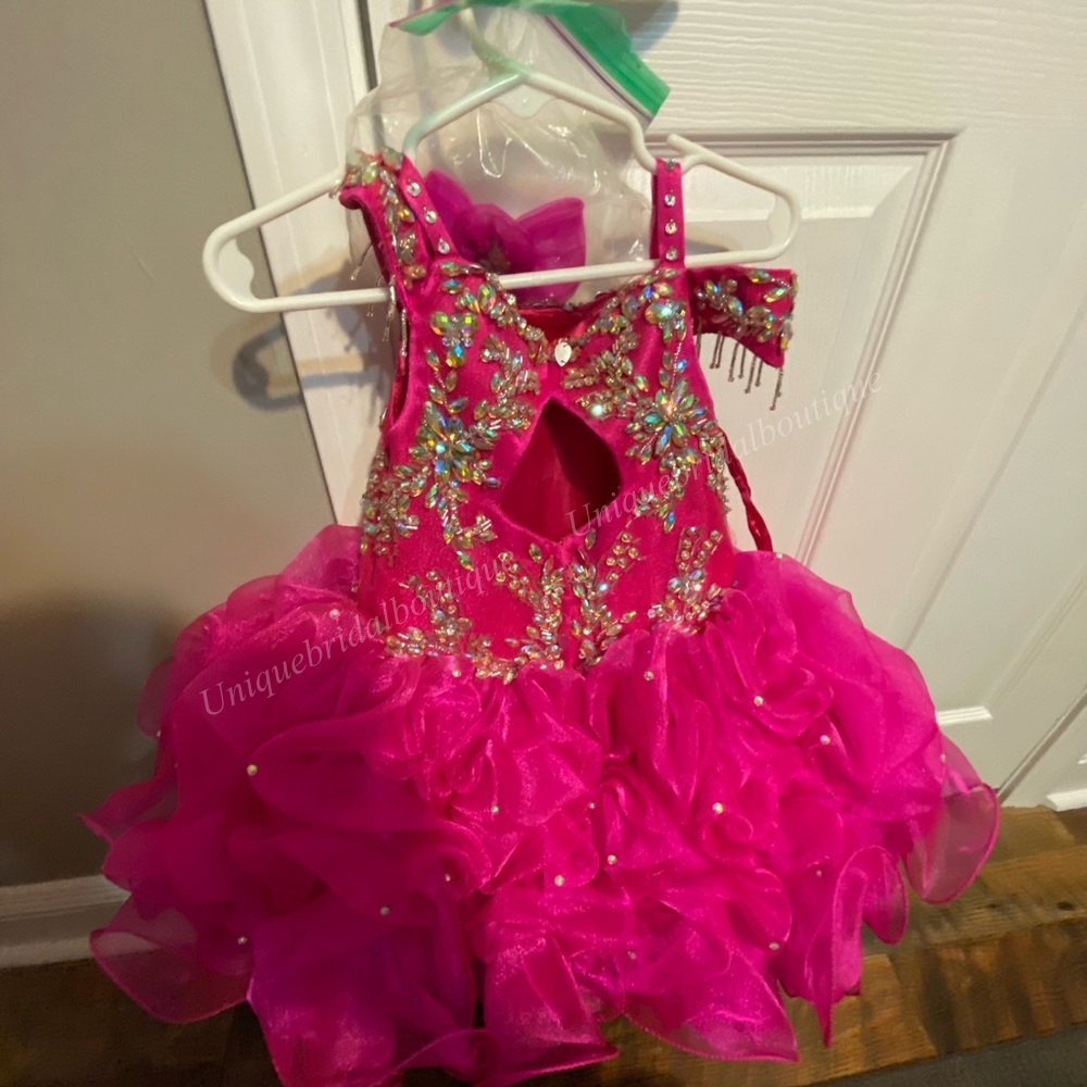 2026 Girls Pageant Dresses with Straps and Crystals Real Pictures Tiered Ruffled Organza Cupcake Girls Gowns Off Shoulder Fuchsia Jade Custom Made