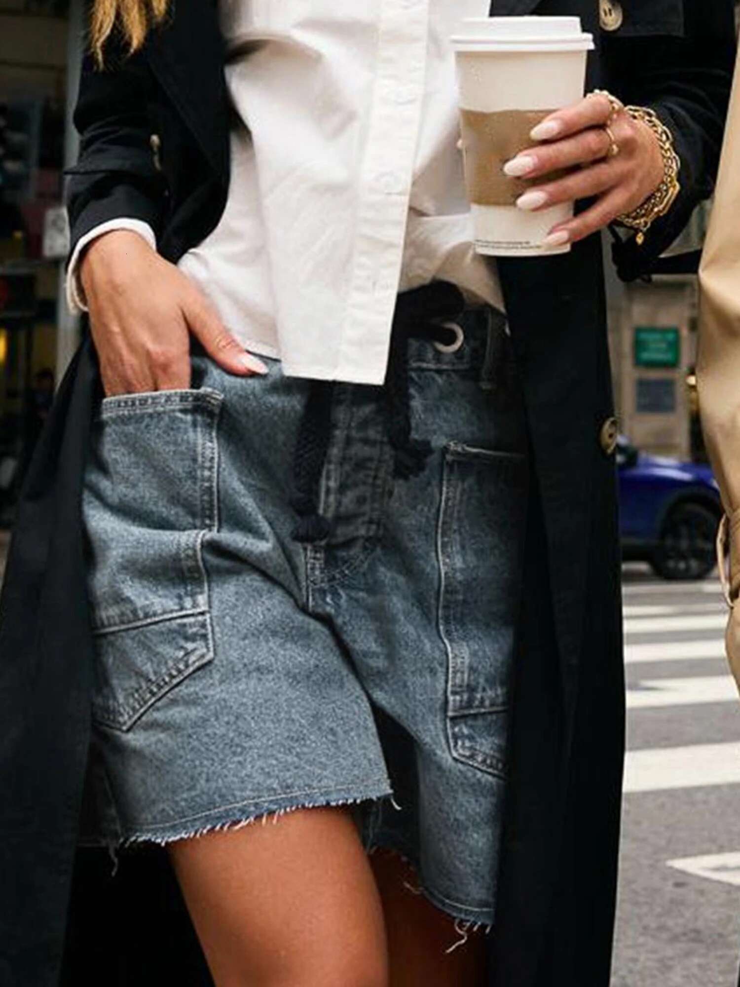 Womens Vintage High Waist Distressed Denim Shorts with Frayed Hem and Embroidered Pockets for Summer Beachwear