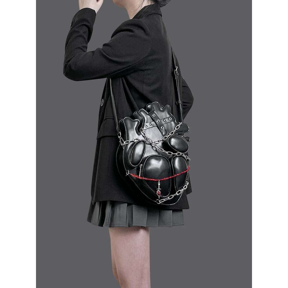 Designer Bag HIATUS Original Dark Binding Chain Heart Shoulder Crossbody Creative Gothic Style Punk Metal Sexy